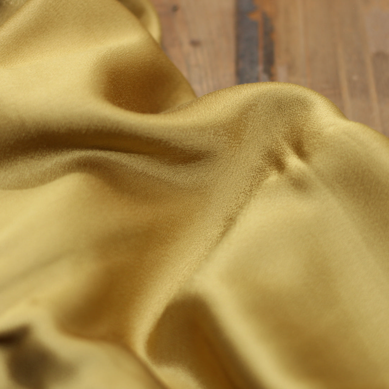 TISSU SATIN UNI OR JAUNE