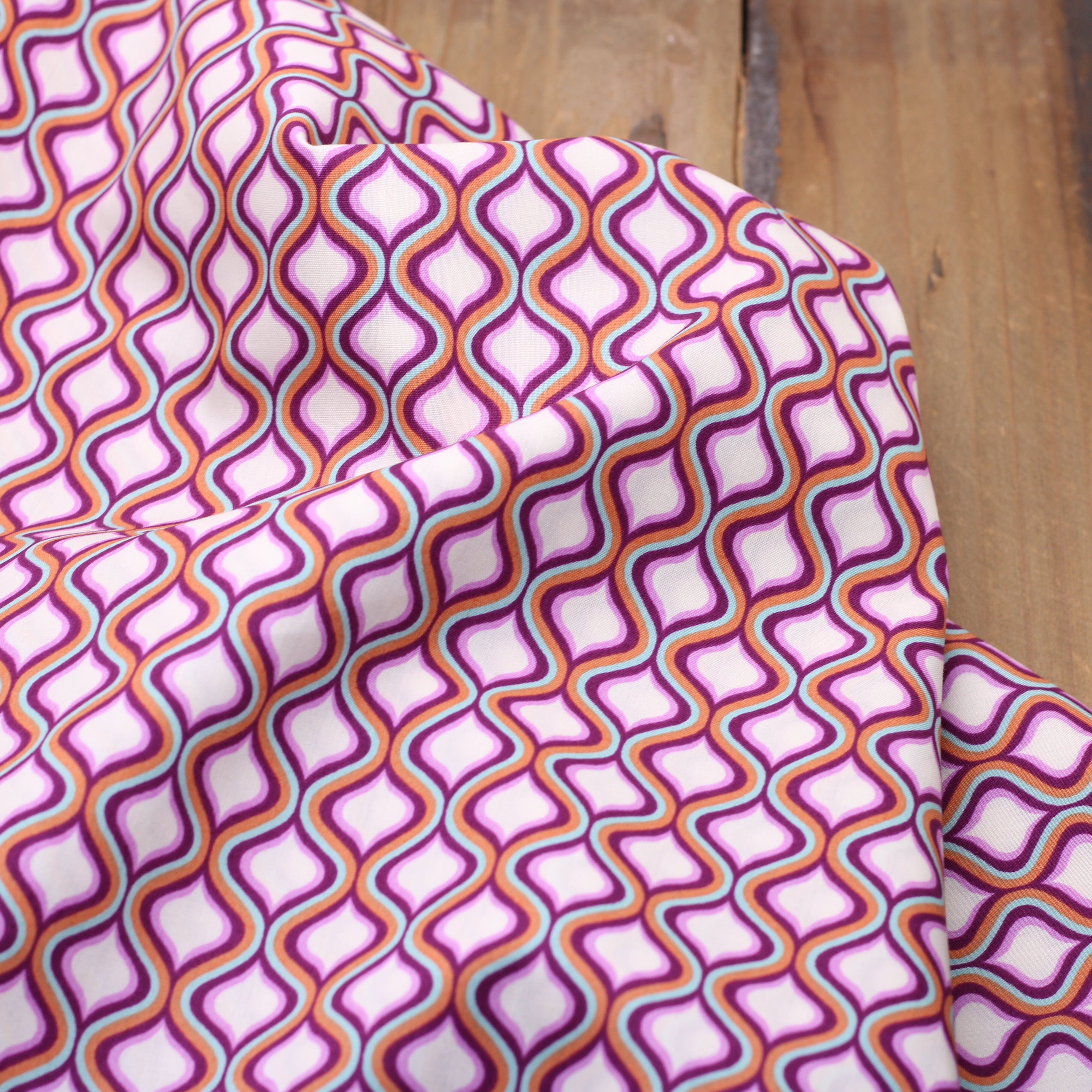 Tissu Popeline de coton - GEOMETRIC WAVES - Violet (Vendu x10cm) Tissus POPPY Design For You | Gaspard et Léonie Tissus en ligne et Mercerie à Toulouse